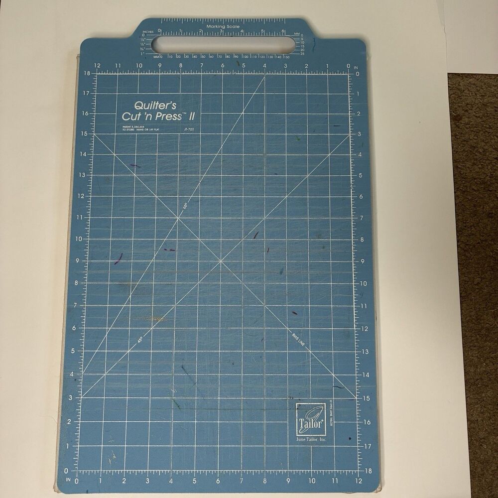 VTG Quilter's Cut'n Press II 12" x 18" Two Sided Grid Mat Press and Square 1995